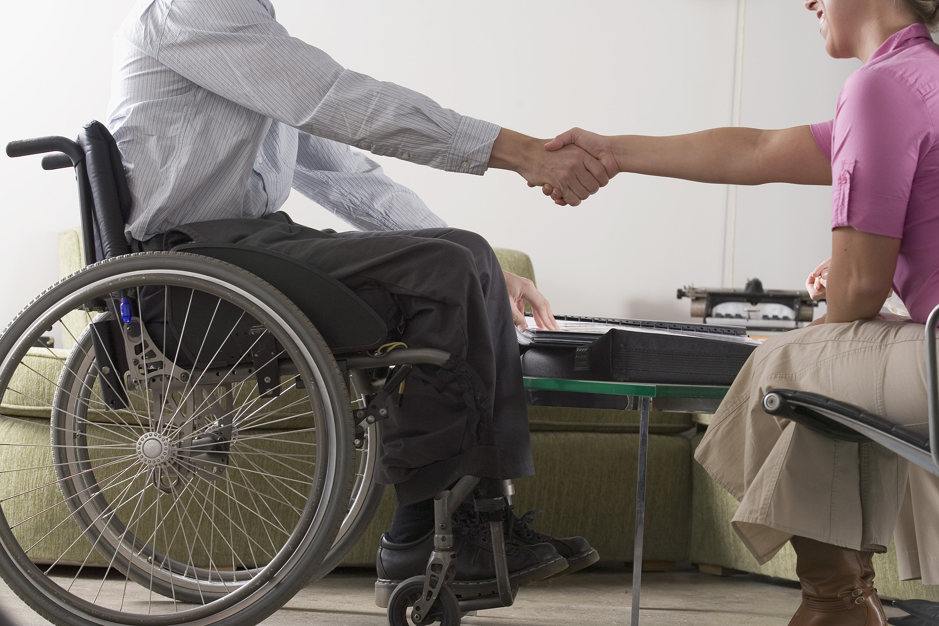 Упростили инвалидность. Трудоустройство инвалидов. Инвалидность. Люди с ограниченными возможностями. Люди с ограниченными способностями.